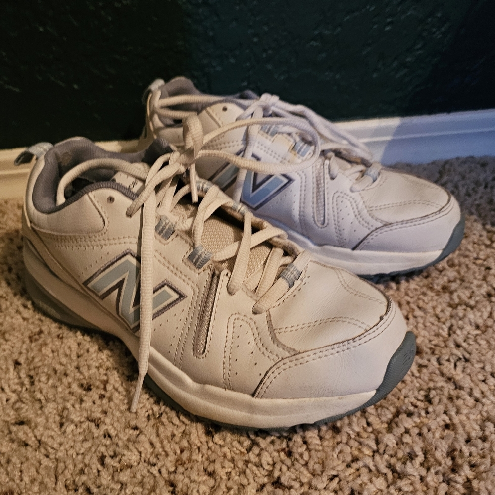 New Balance 608v5